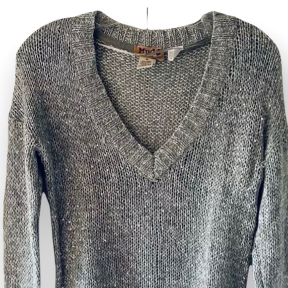 Mudd Womens Junior Silver Gray Sparkly Sequin Long Sleeve Pullover  Sweater M - Picture 3 of 13